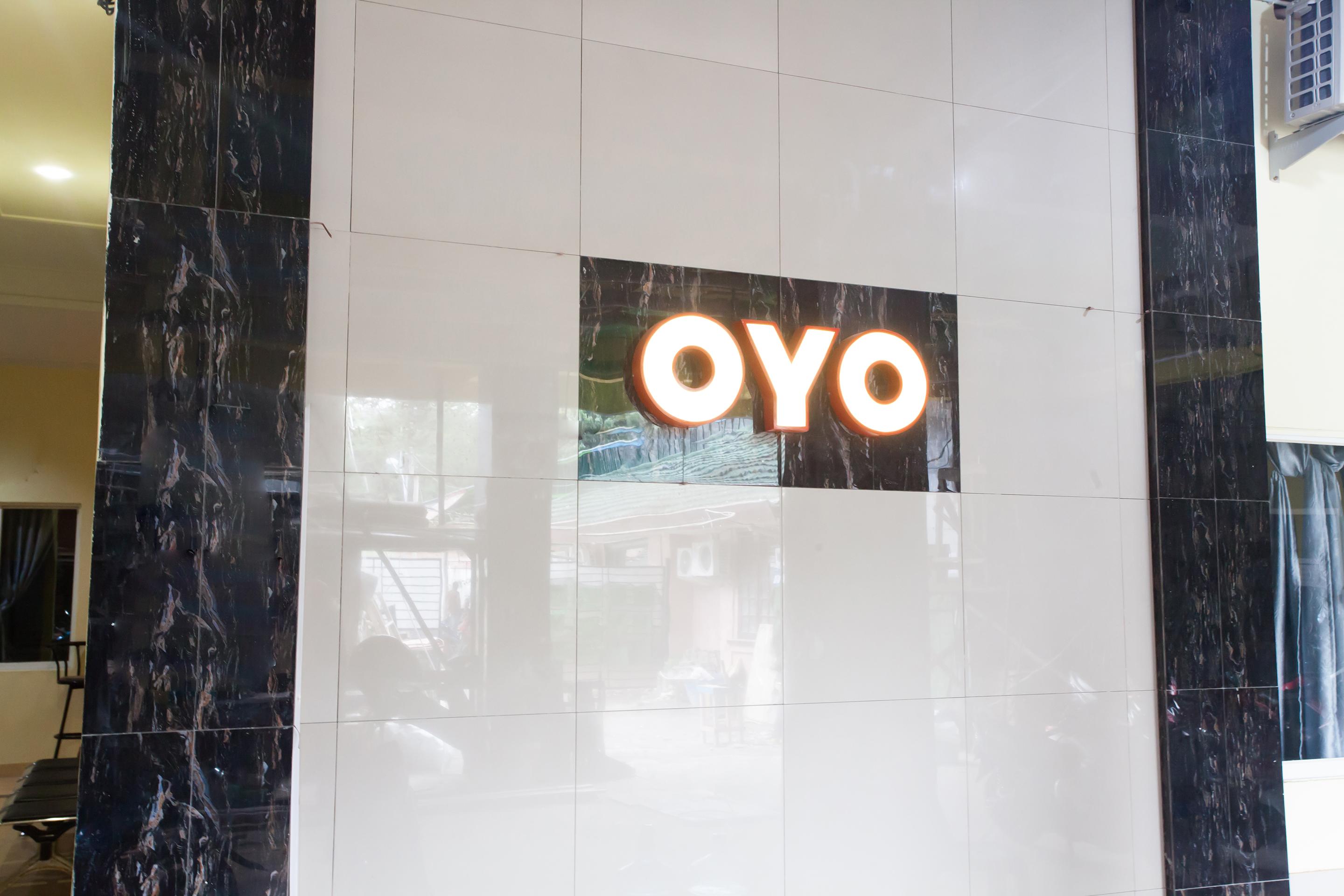 OYO 990 Stadion Residence Syariah Medan Bagian luar foto