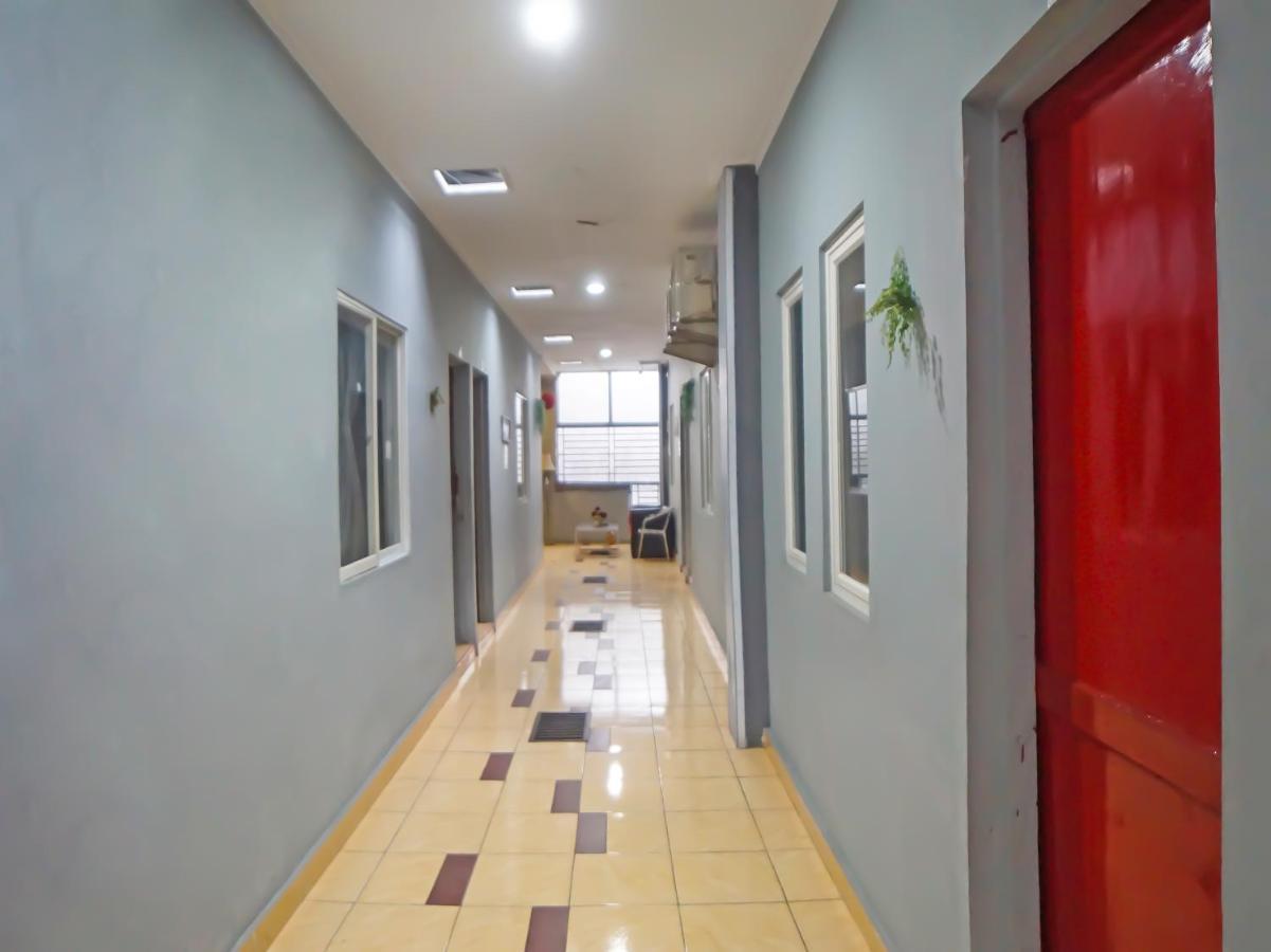 OYO 990 Stadion Residence Syariah Medan Bagian luar foto