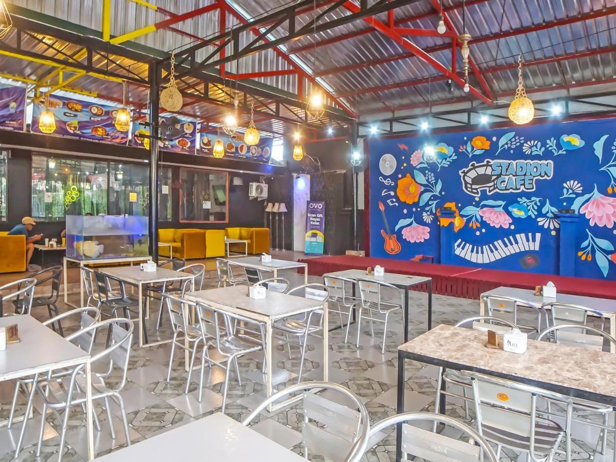 OYO 990 Stadion Residence Syariah Medan Bagian luar foto