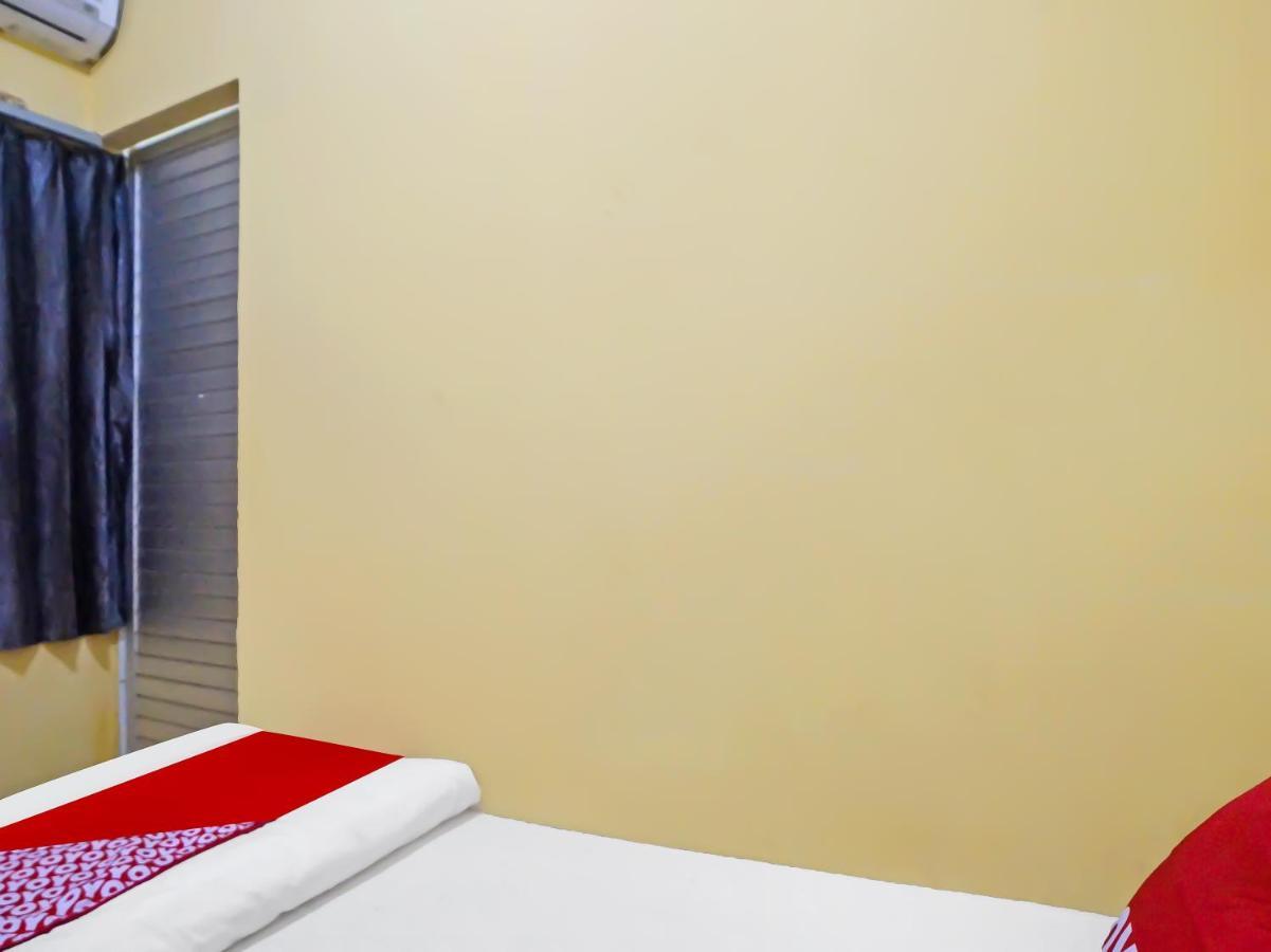 OYO 990 Stadion Residence Syariah Medan Bagian luar foto