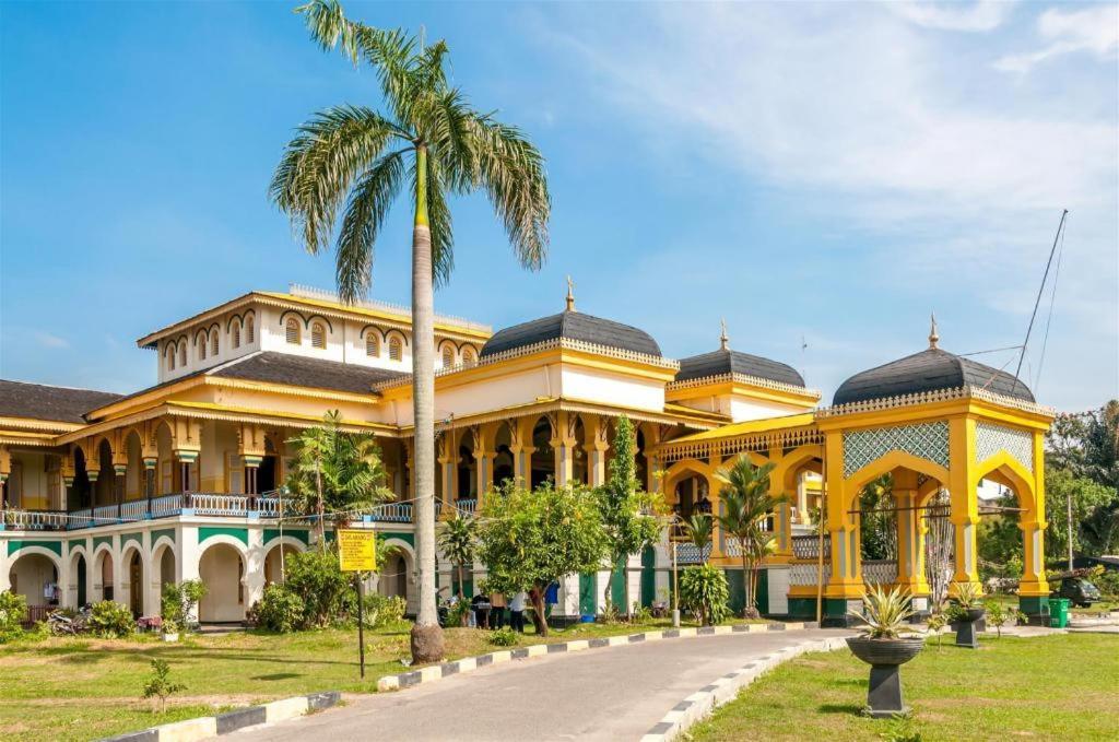 OYO 990 Stadion Residence Syariah Medan Bagian luar foto